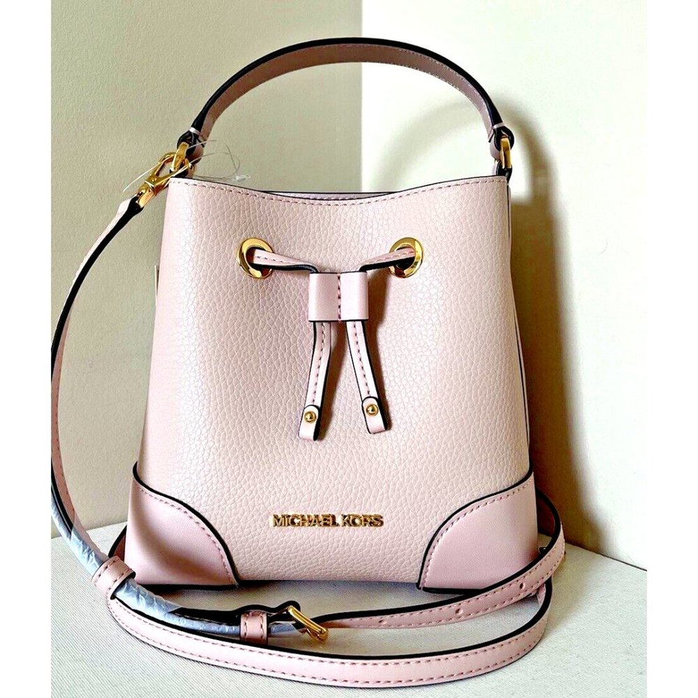 New Michael Kors Mercer Small Drawstring Pebble Leather Bucket Bag Powder Blush